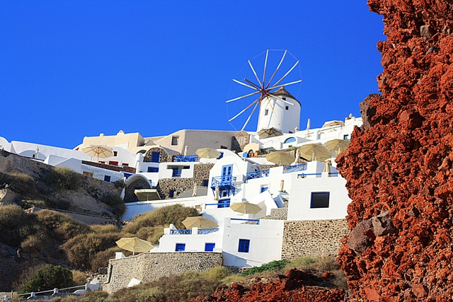 Santorini picturesque Oia by Maf-travelgraphy